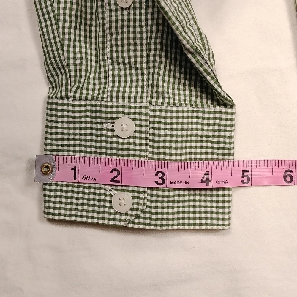 Calvin Klein men's long sleeved button down shirt size small